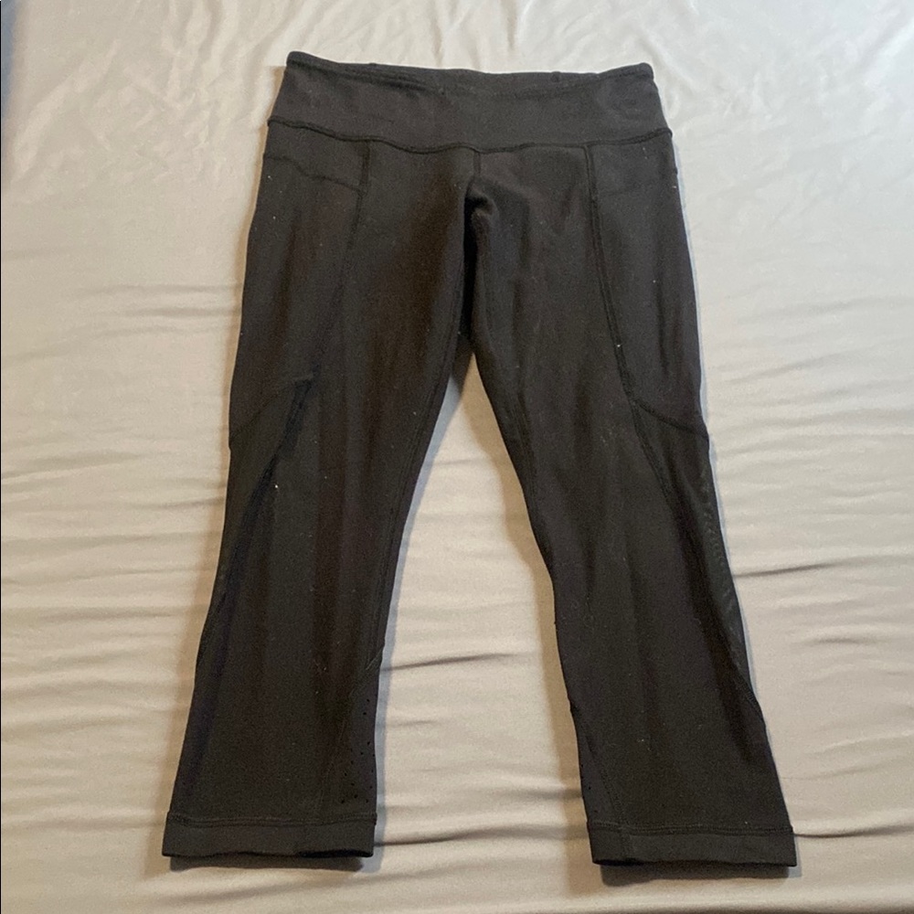 Lululemon Athletica Black Capri Pants with Wide Waistband